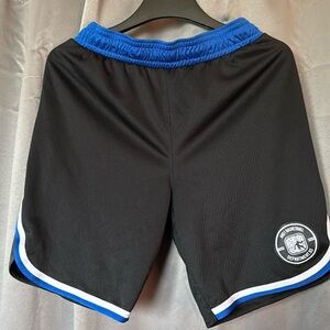 AND1 men’s shorts, M